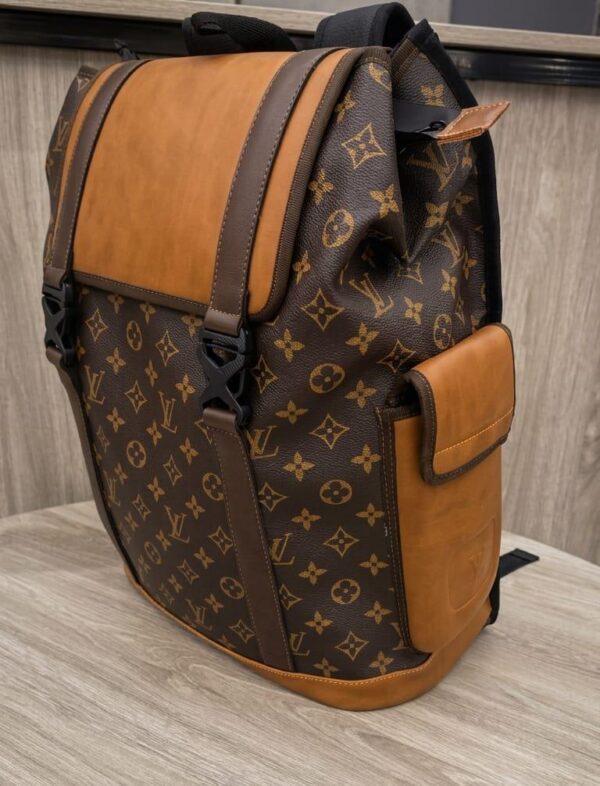 1779569615WhatsApp Image 2026-05-23 at 3.48.04 PM Morral Louis Vuitton Monograma Urbano